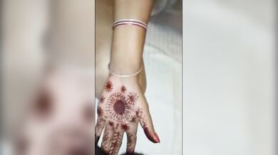 Desi sexy blowjob dost ki hot bhabhi ka