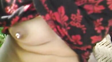 Masoom punjabi girlfriend ki khet me chudai kar ke video banaya