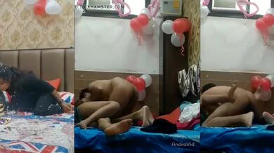 Birthday ke din chaddi kholi hot Indian bhabhi ne lover ke lie