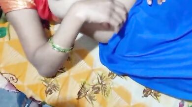 Desi village bhabhi ki chudai saree khol ke