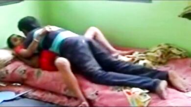 PG wale ladke ne makanmalik ki kamwali chodi