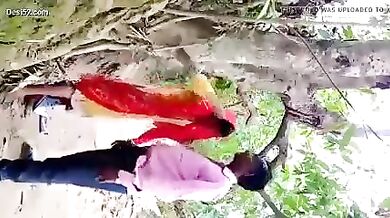 Activa ko seize karne aaye aadmi se chudi hot ladki