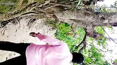 Activa ko seize karne aaye aadmi se chudi hot ladki