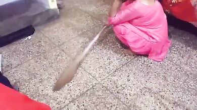 Padosan bhabhi ko choda chini lene ke bahane se