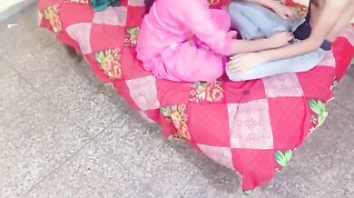 Padosan bhabhi ko choda chini lene ke bahane se