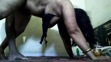 Bade doodhwali desi bhabhi ki doggy chudai