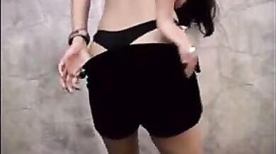 Cute bhabhi ke nange hone ka sexy video (Indian striptease)