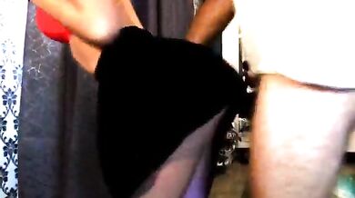 Skirt utha ke sali ki chut khada dali