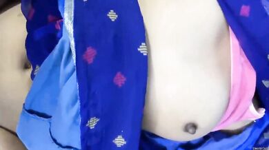 Sexy aunty ki chut ki aag shant ki lund se chod ke