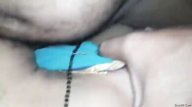 Mangalsutra wali bhabhi ke blouse me lund dal ke boobs chode