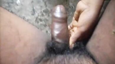 Kamwali aunty ne tel laga ke lund hilaya