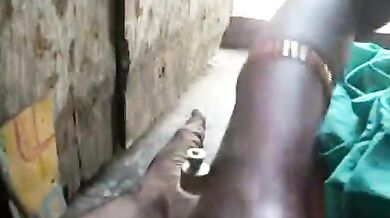 Kamwali aunty ne tel laga ke lund hilaya