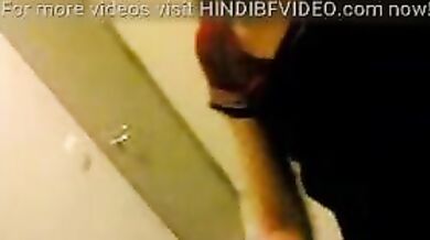 Jawan bhabhi ne estate agent ka kala lund chusa