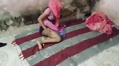 Village devar ne bhabhi ko dost se chudwa ke bf banaya