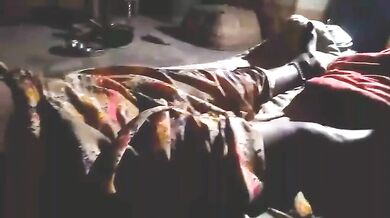 Soyi hui village bhabhi ka pati ne bf banaya