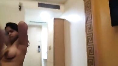 Aunty ki chudai masti secret lover ke sath