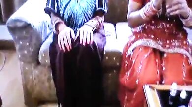 Desi randi foot aur penis sucking threesome