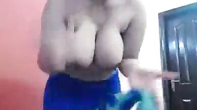 Horny desi aunty ka nanga webcam show