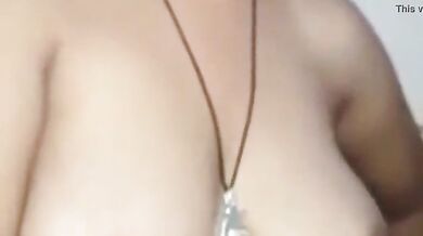 Cuckold husband ne chudi hui biwi par muth mari