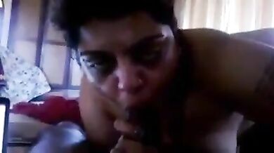 Aunty ne uncle ka black lund suck kiya