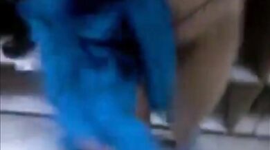 Kapde ki dukan me bhabhi ki chudai