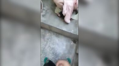 Aunty ke mutne ka video banaya