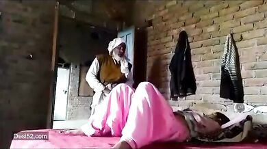 Pakistani bhabhi ko mama sasur ne choda