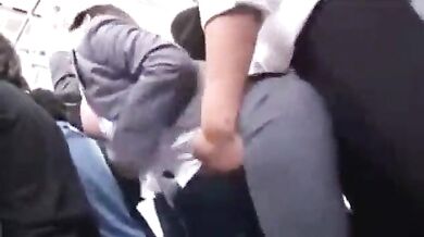 Big boobs wali Japanese ladki ki bus me fucking