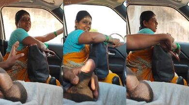 lift dene k bahanne mallu aunty ko dikhaya lund (dick flash)