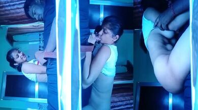 Cute college girl boyfriend k upar let pahle uska lund chusi fir chudwaai chut